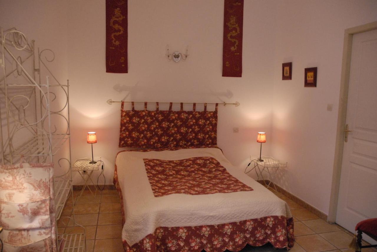 La Rialhe Bed & Breakfast Taulignan ภายนอก รูปภาพ